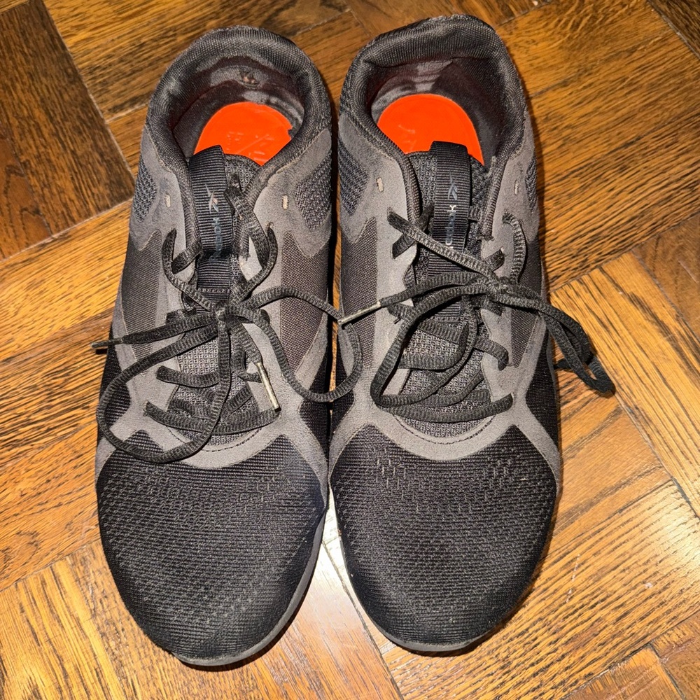 Reebok Black and Gray Men's Athletic Shoes Size 10